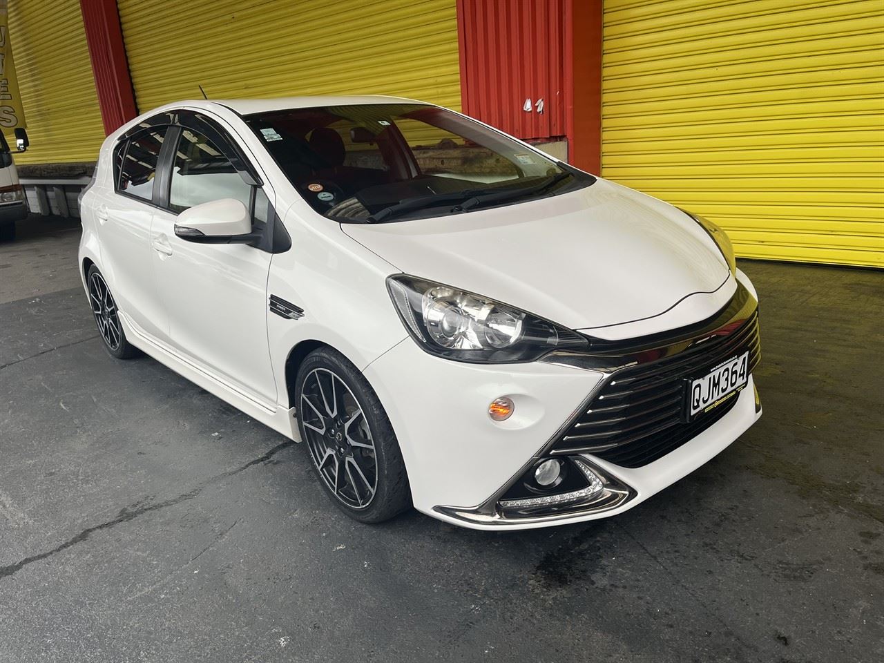 Vehicle image 1