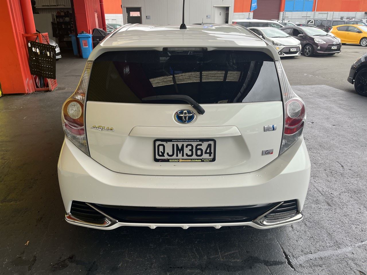 Vehicle image 5
