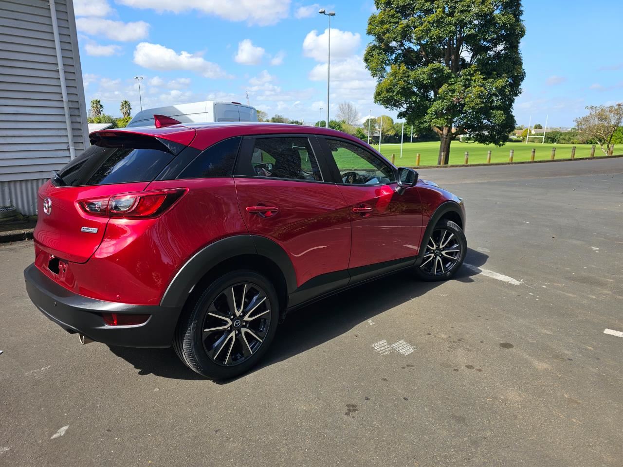 Vehicle image 4