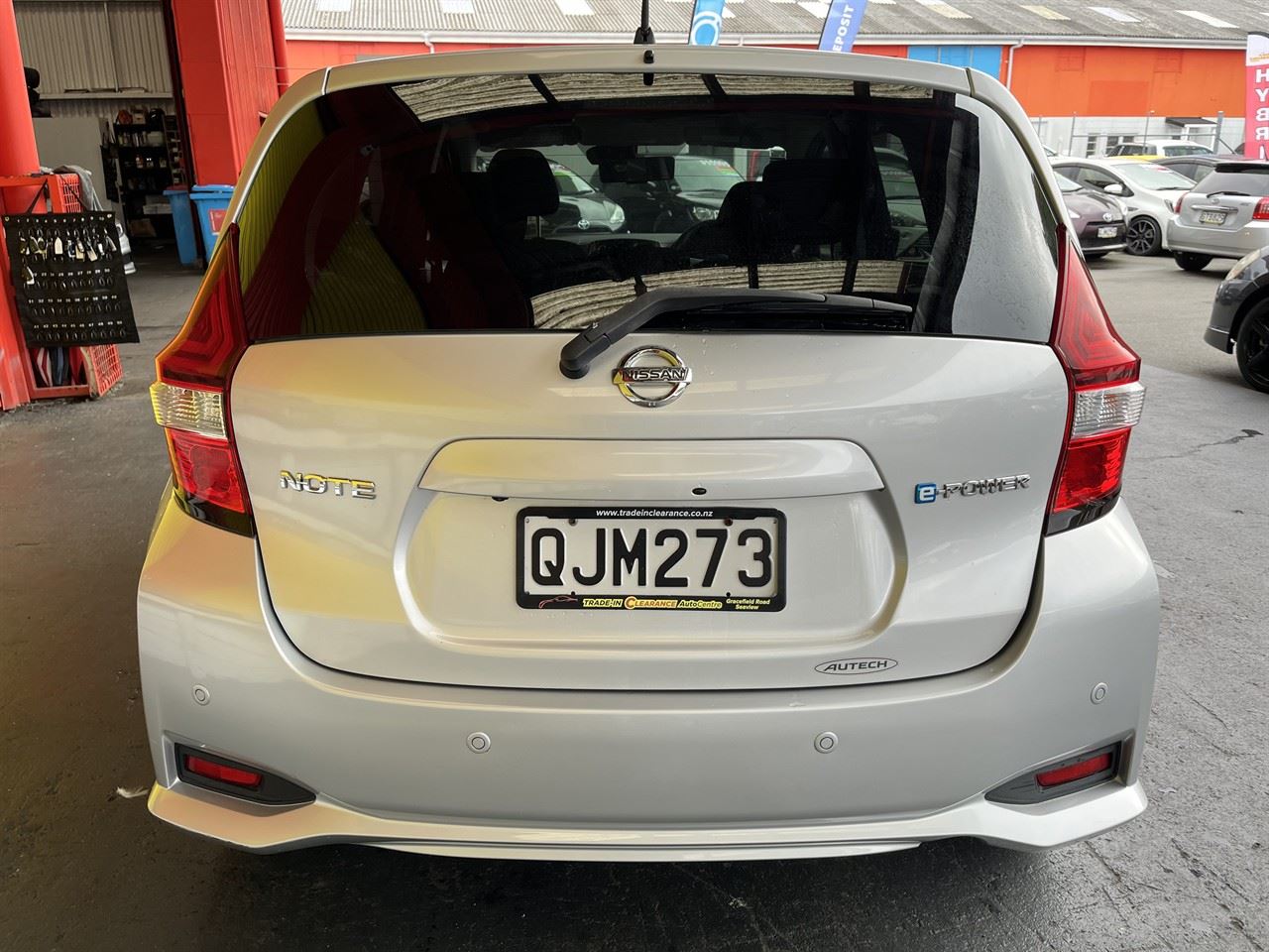 Vehicle image 5