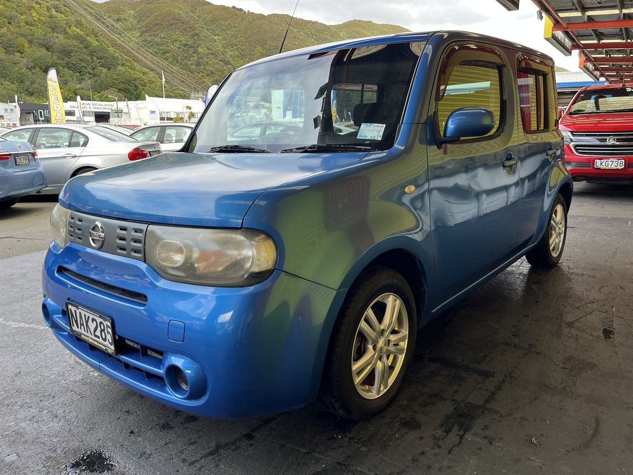 Vehicle image 3