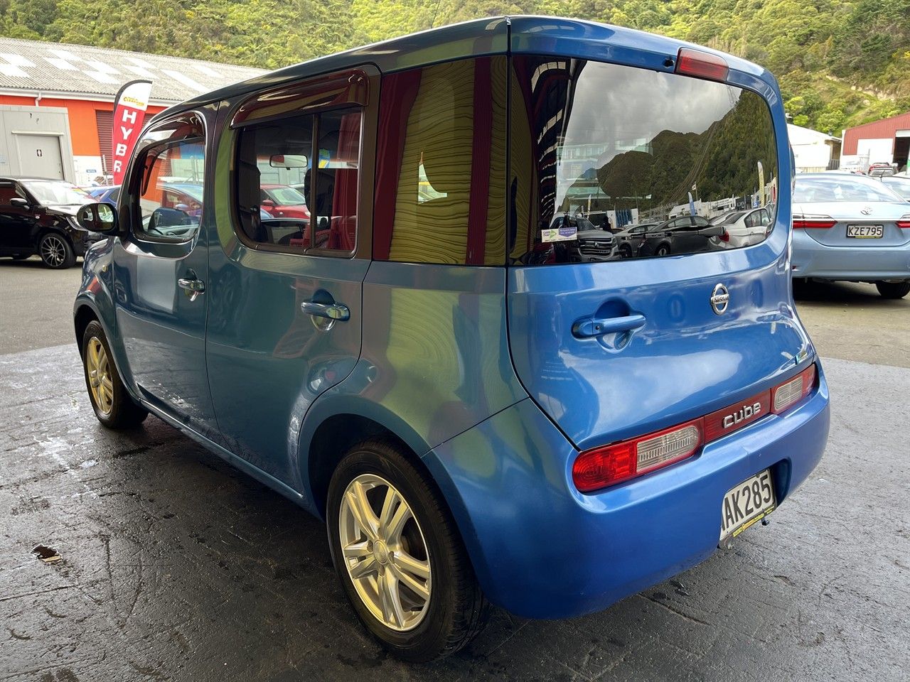 Vehicle image 4