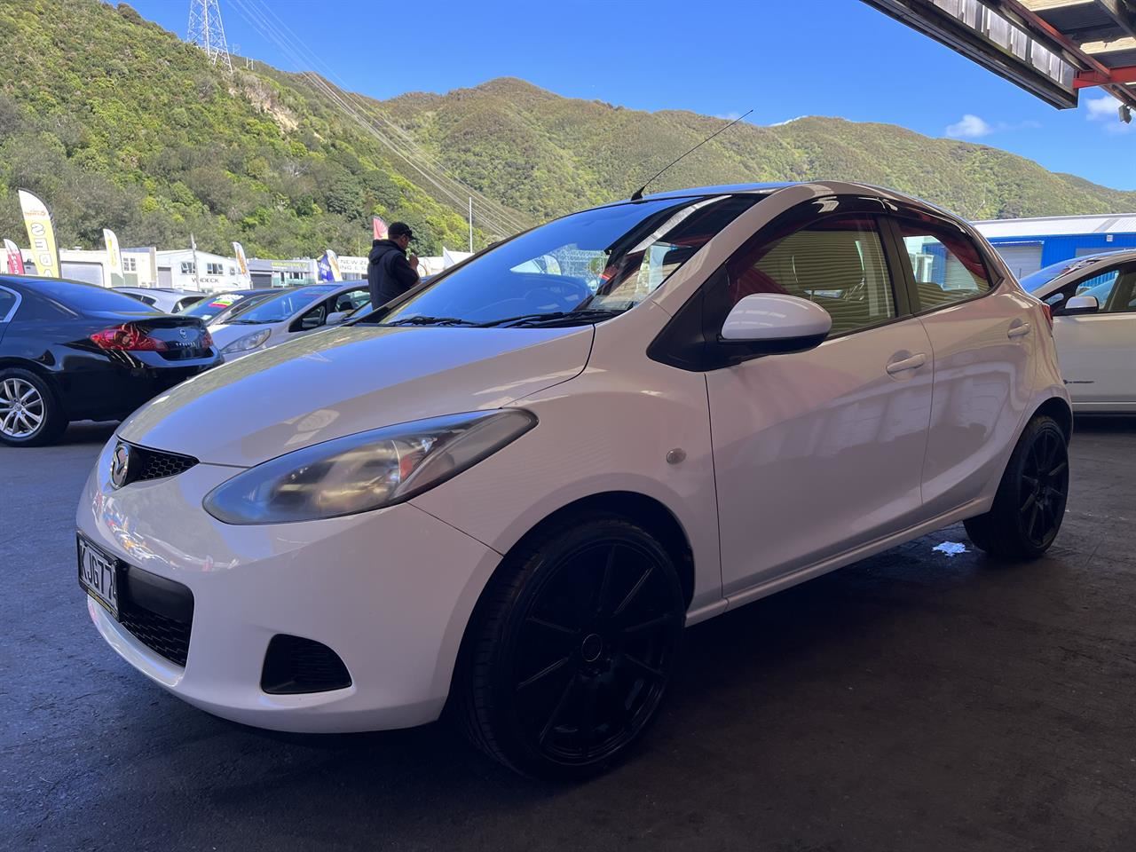 Vehicle image 3