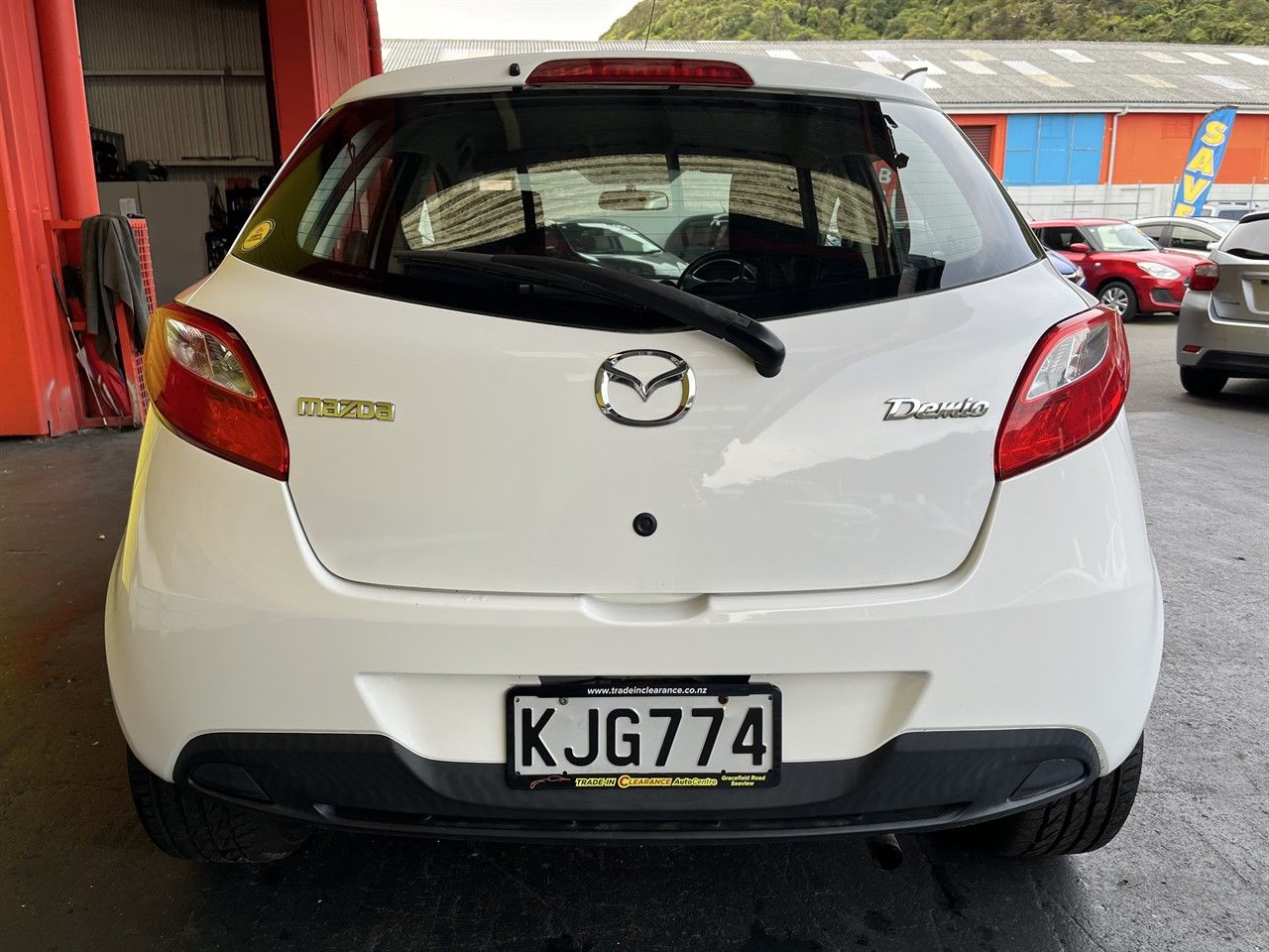 Vehicle image 4