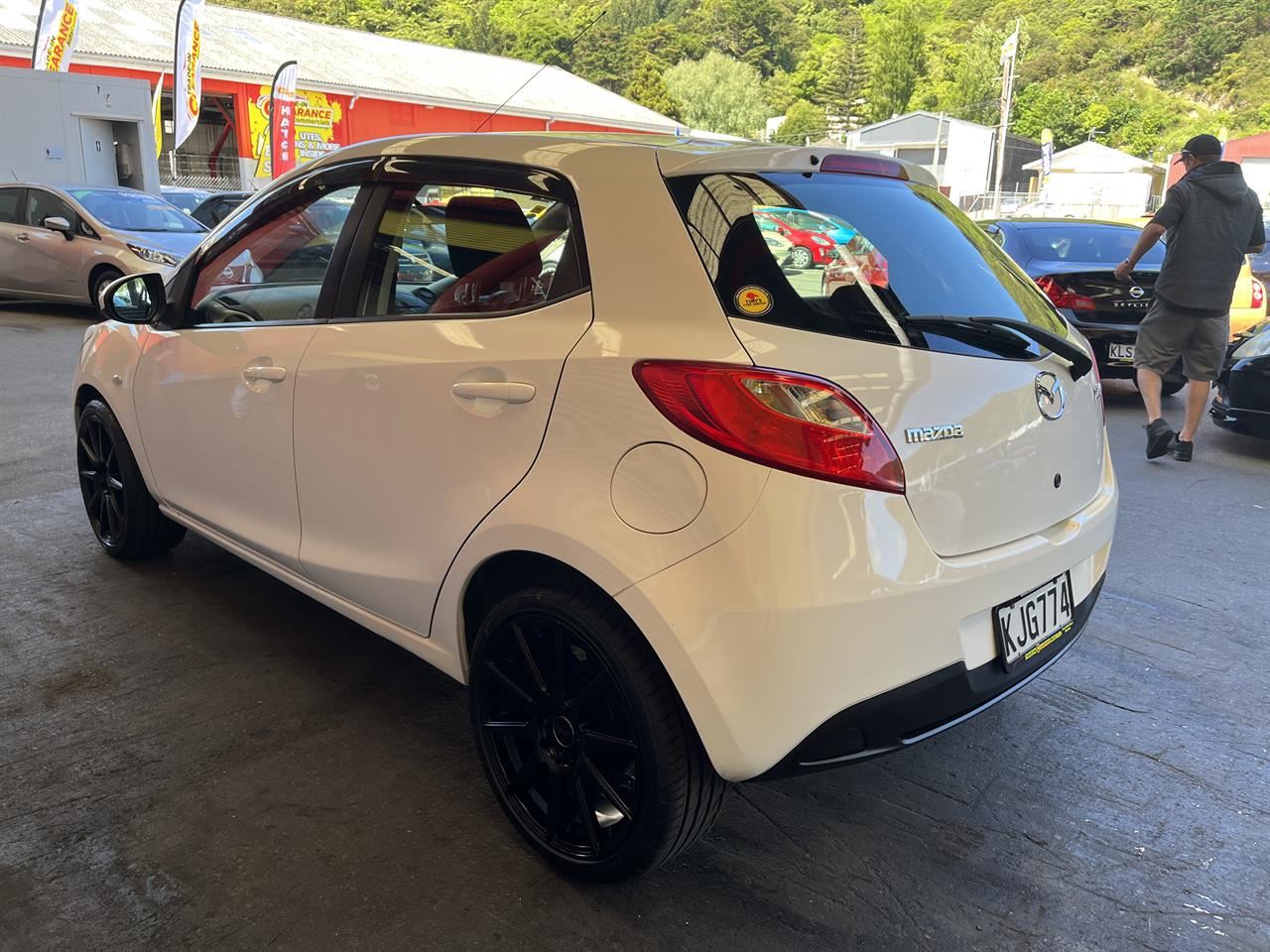 Vehicle image 4
