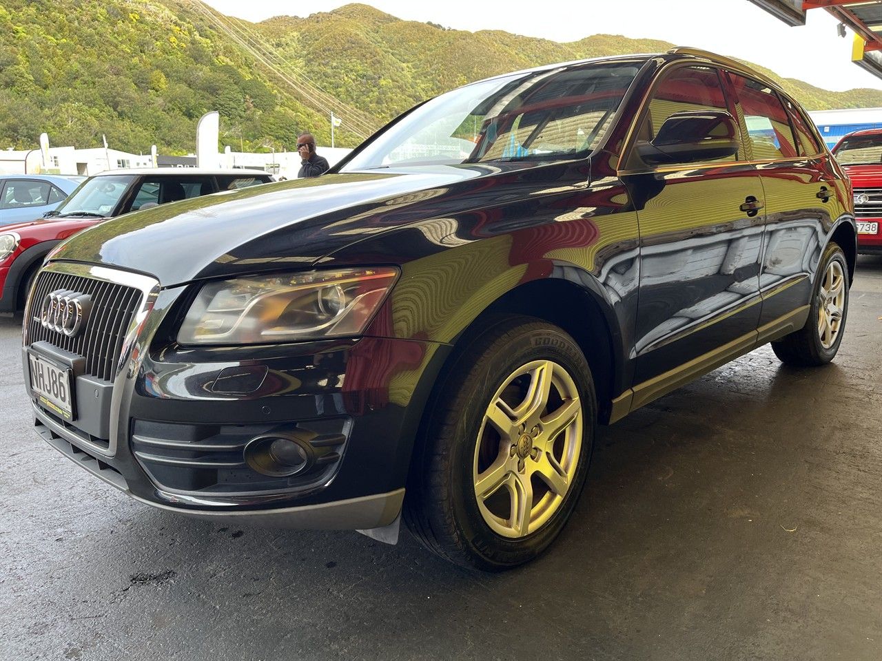 Vehicle image 3
