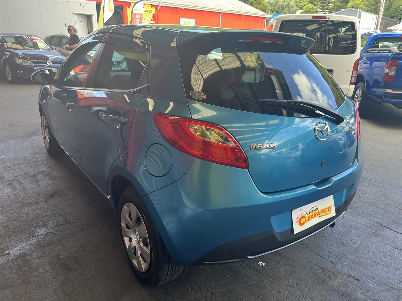 Vehicle image 4