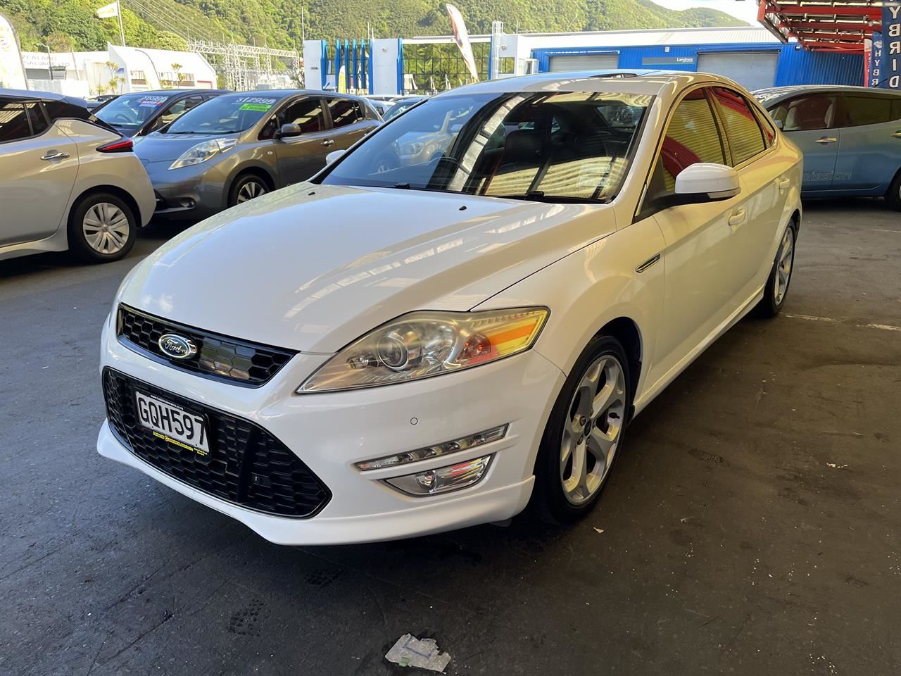 Vehicle image 3