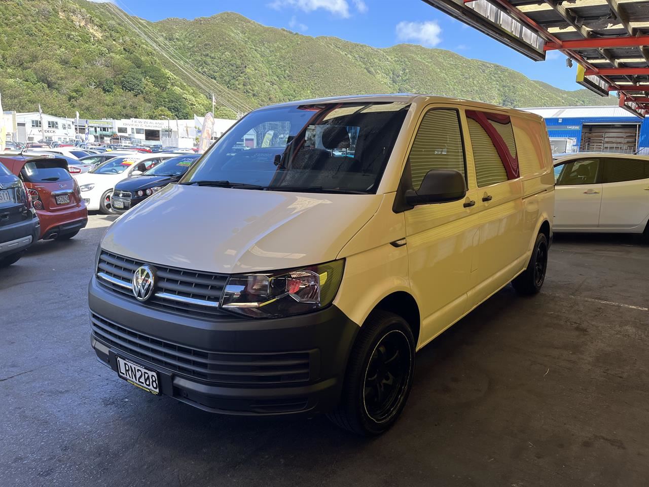Vehicle image 3