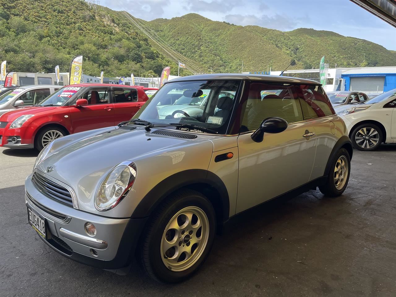 Vehicle image 3