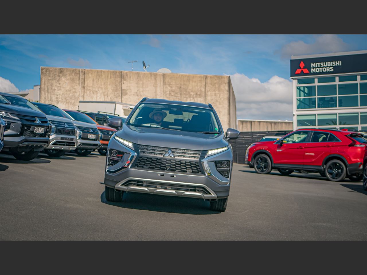 Vehicle image 3