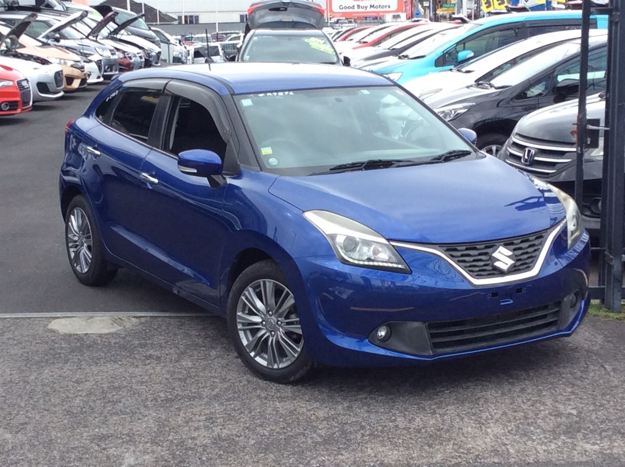 Vehicle image 4