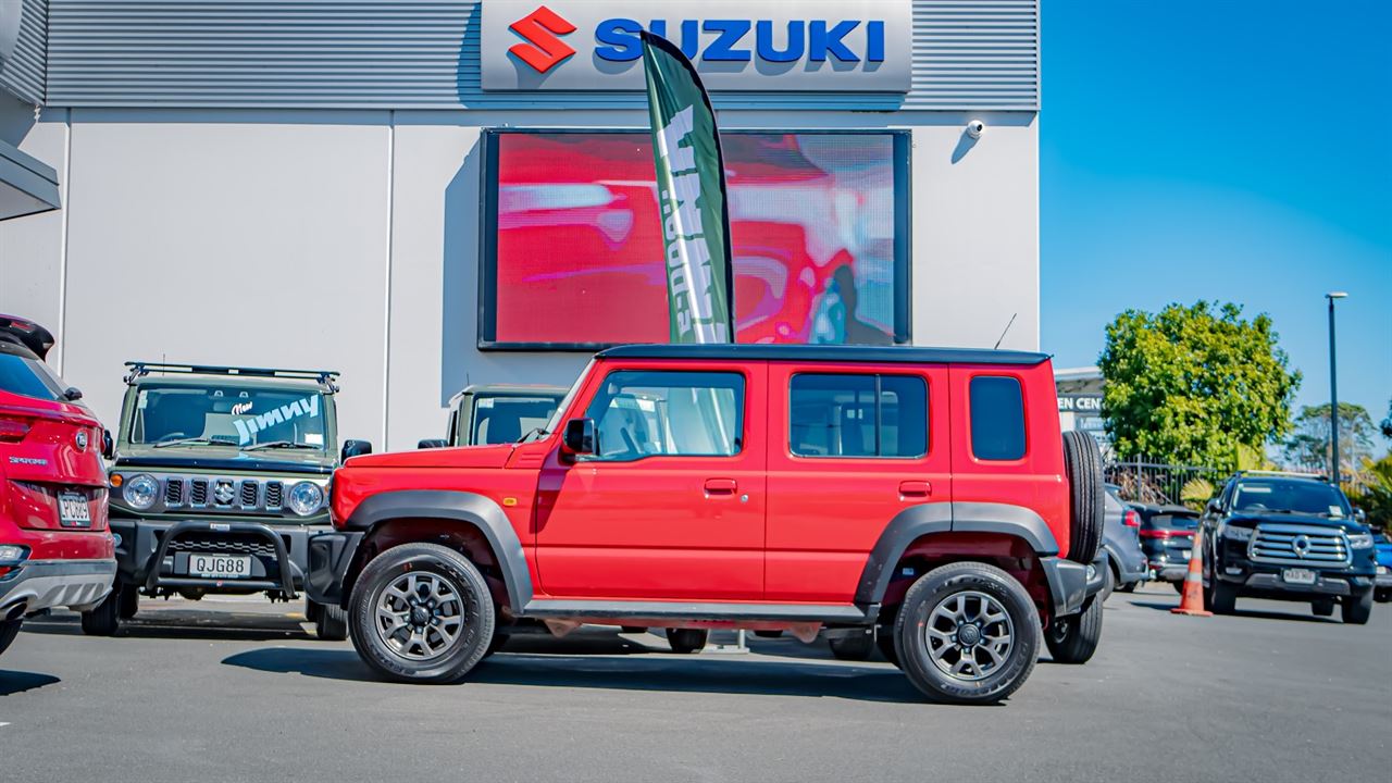 Vehicle image 5