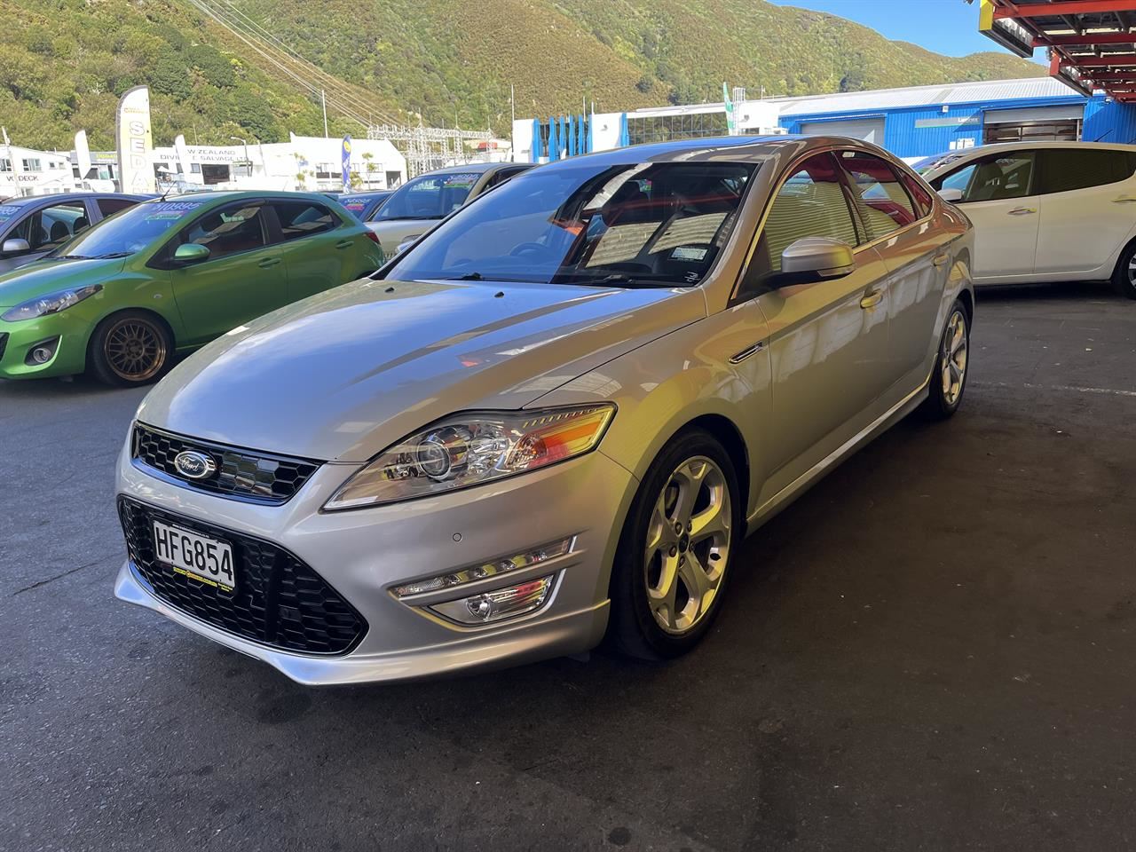 Vehicle image 3