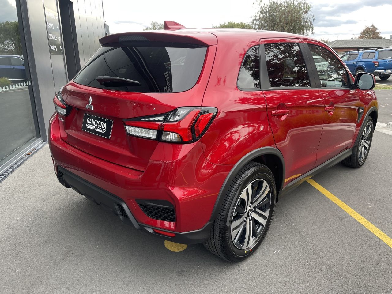 Vehicle image 5