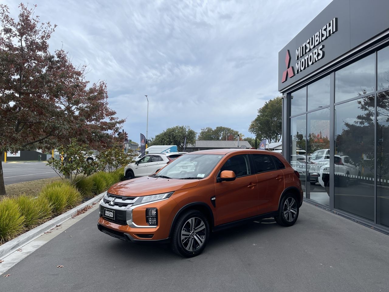 Vehicle image 4