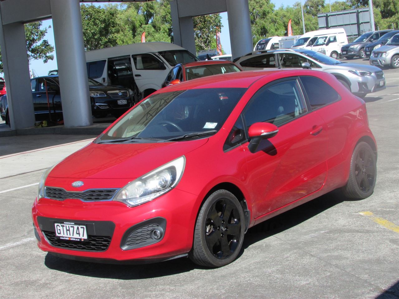 Vehicle image 3