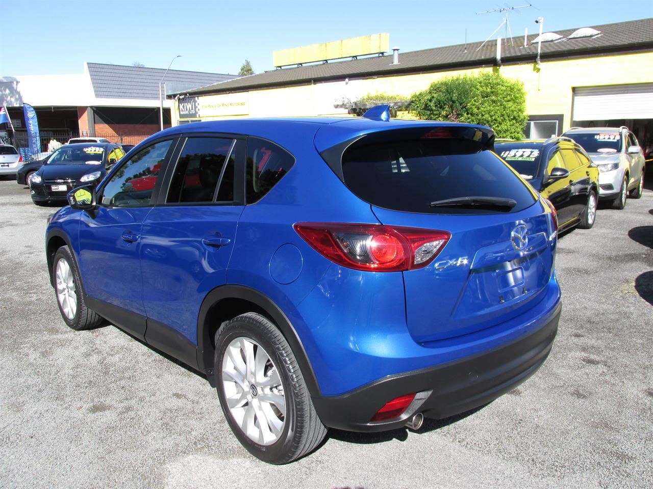 Vehicle image 4