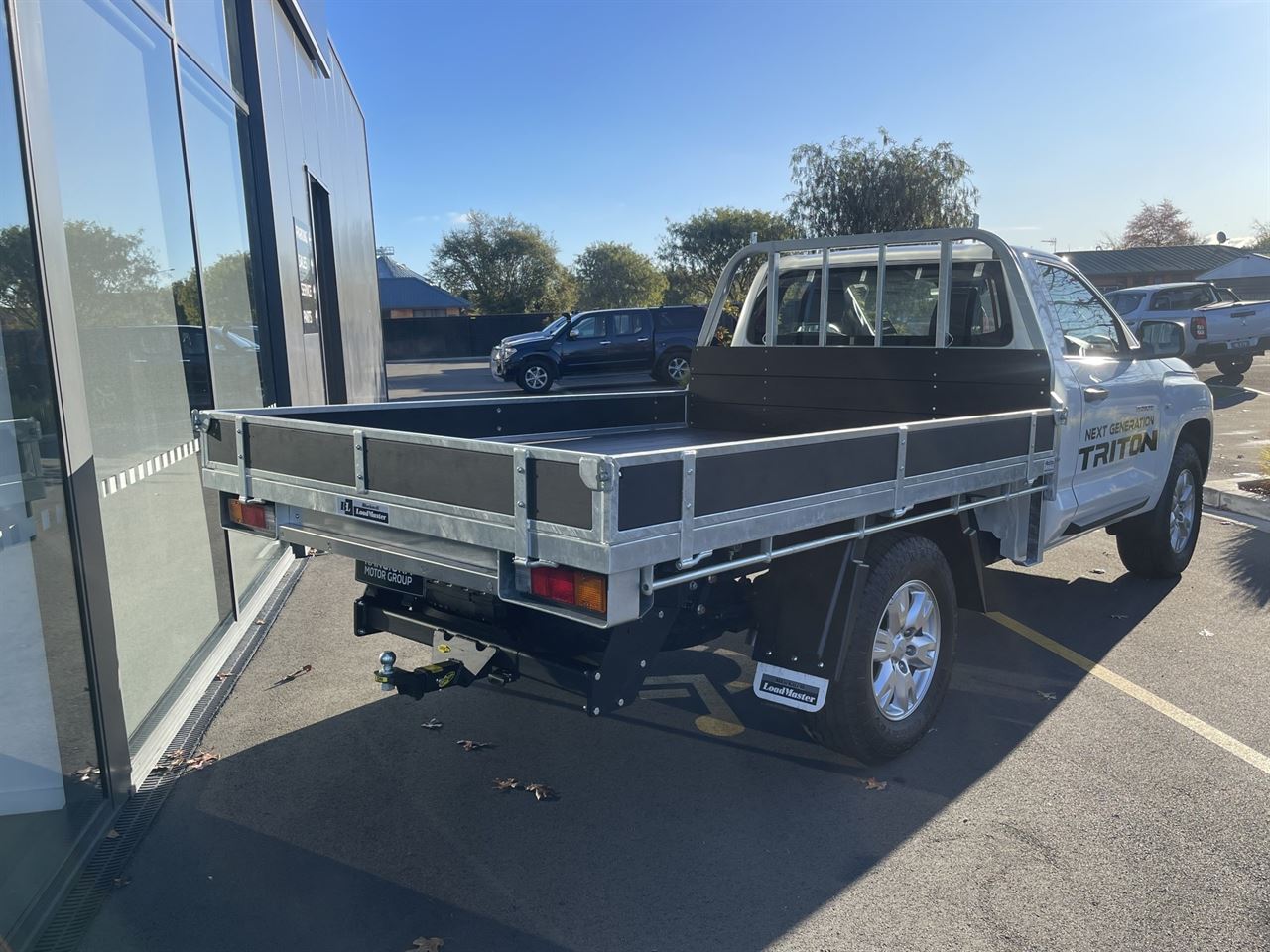 Vehicle image 5