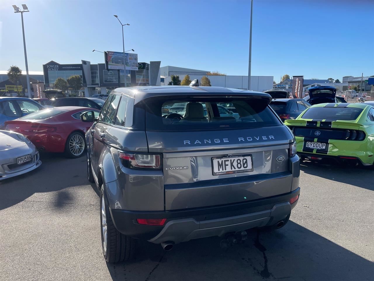 Vehicle image 3