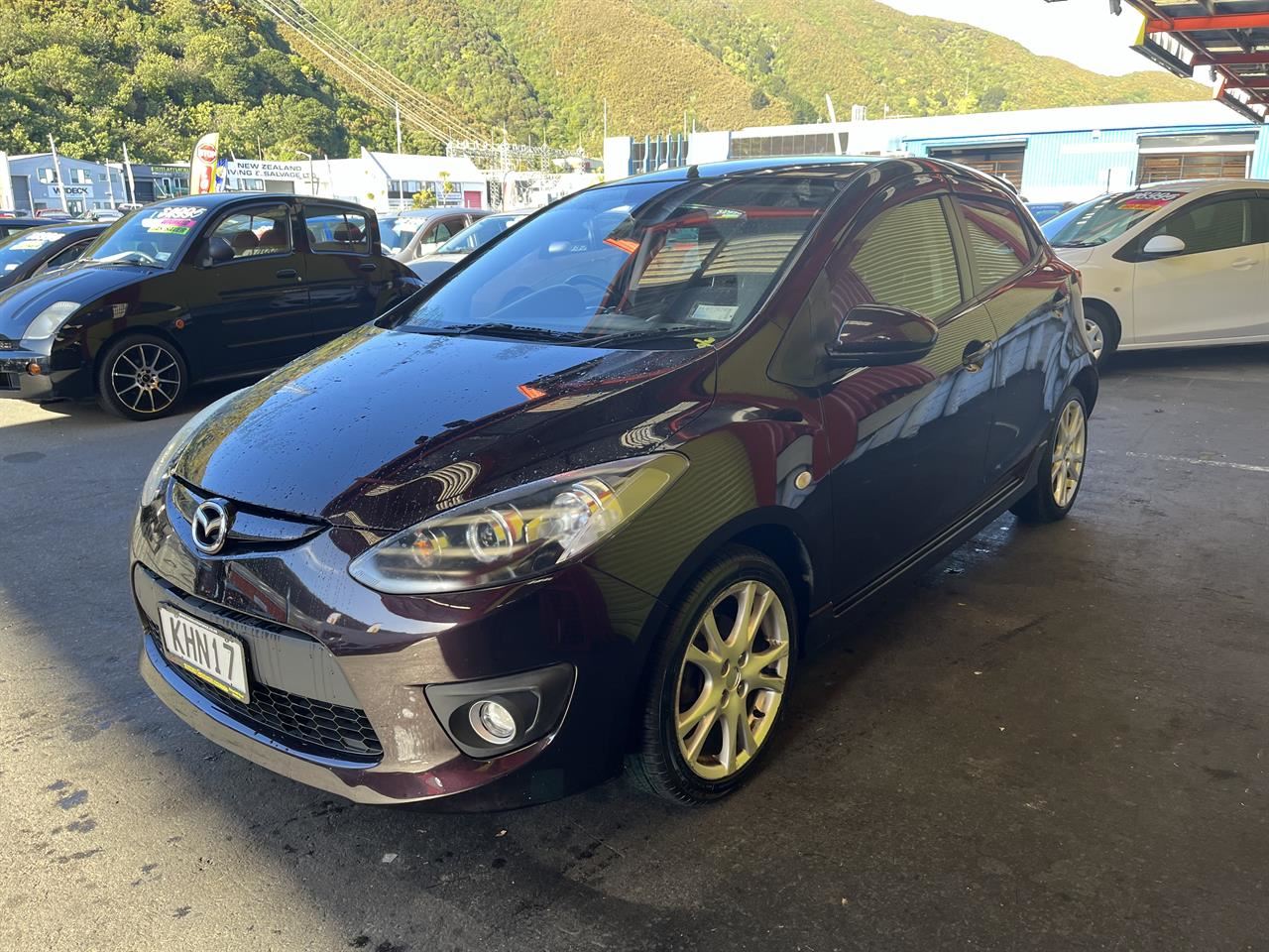 Vehicle image 3