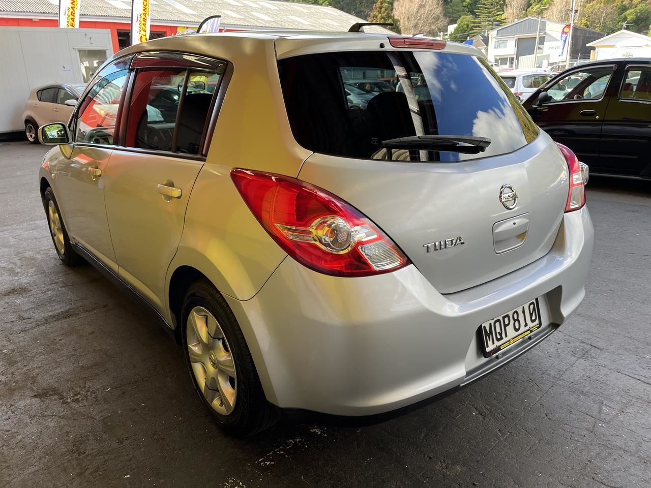 Vehicle image 4