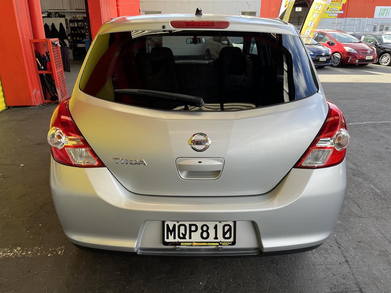 Vehicle image 5