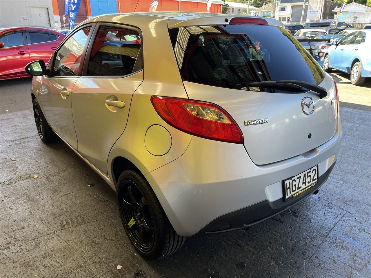 Vehicle image 4