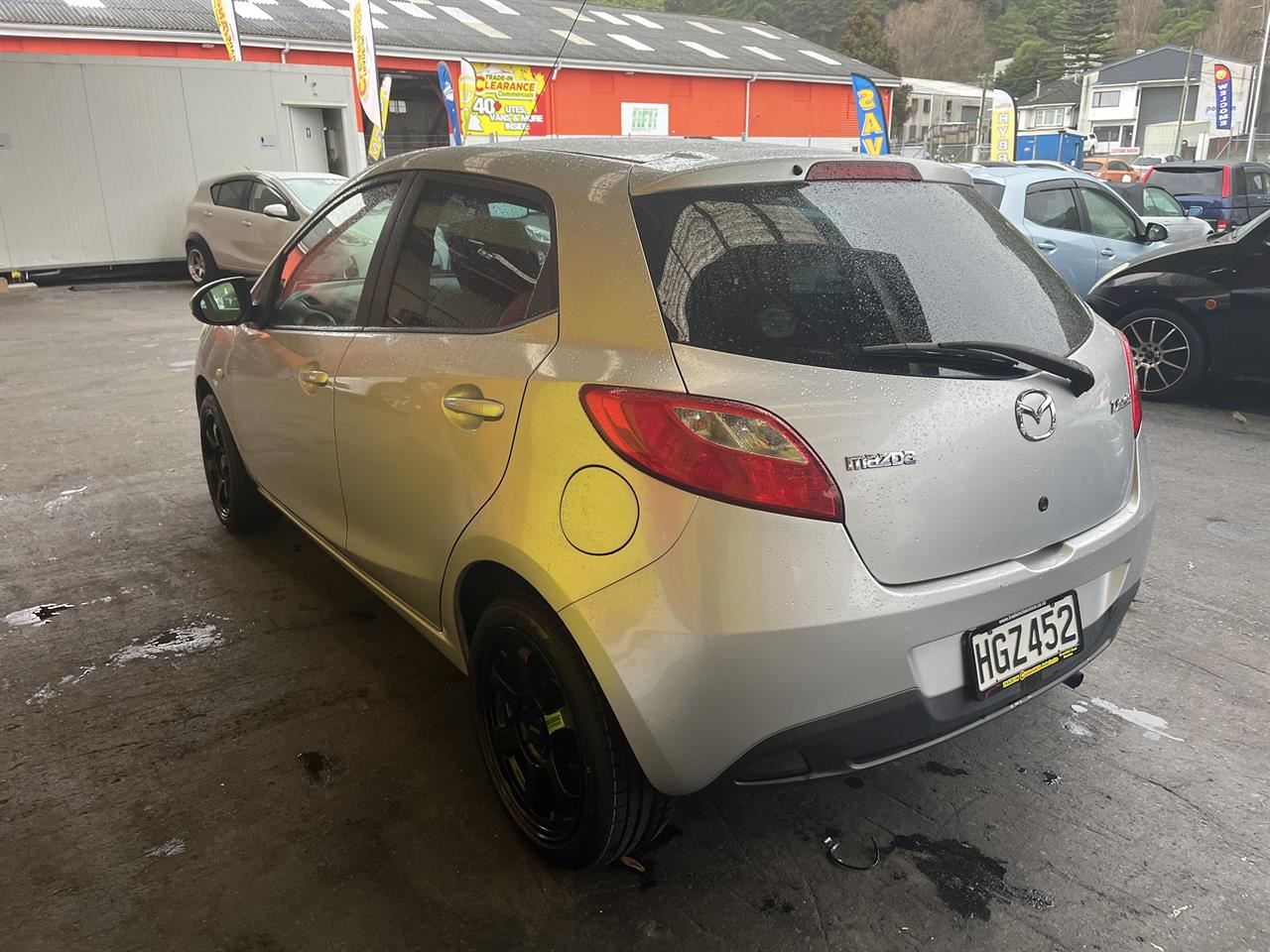 Vehicle image 4