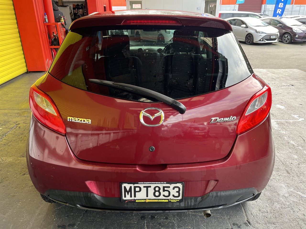 Vehicle image 5