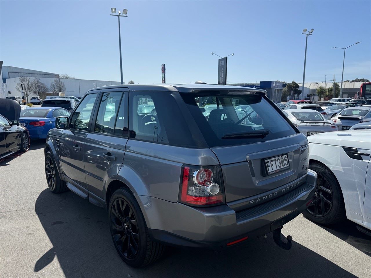 Vehicle image 4