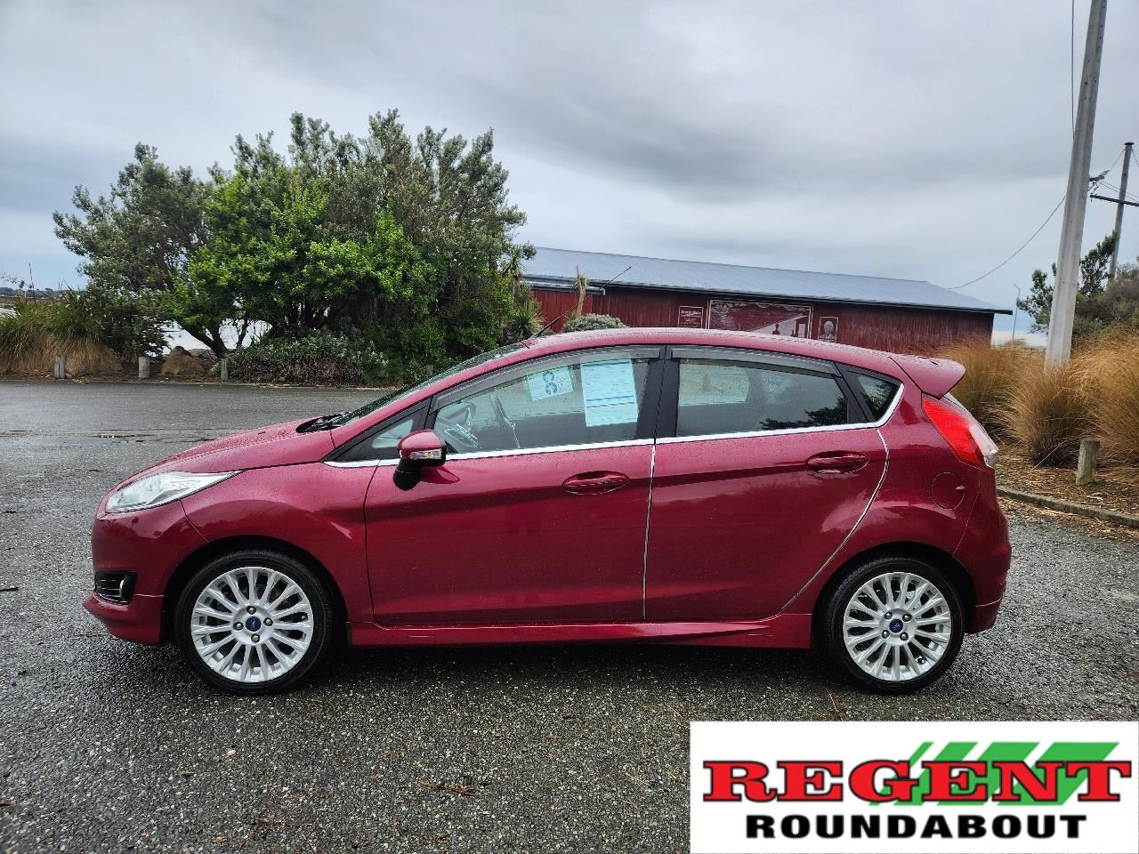 Vehicle image 4