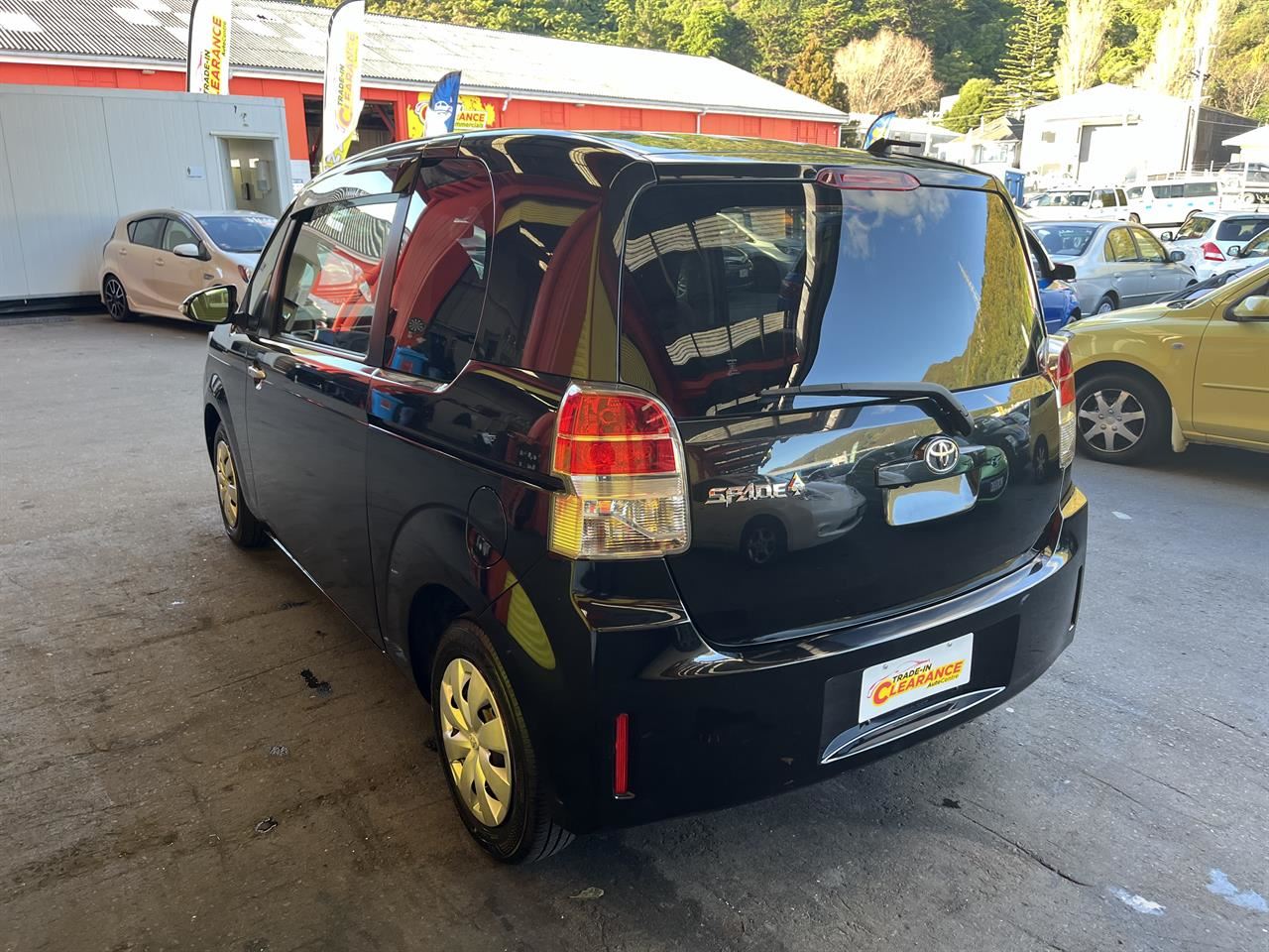 Vehicle image 4