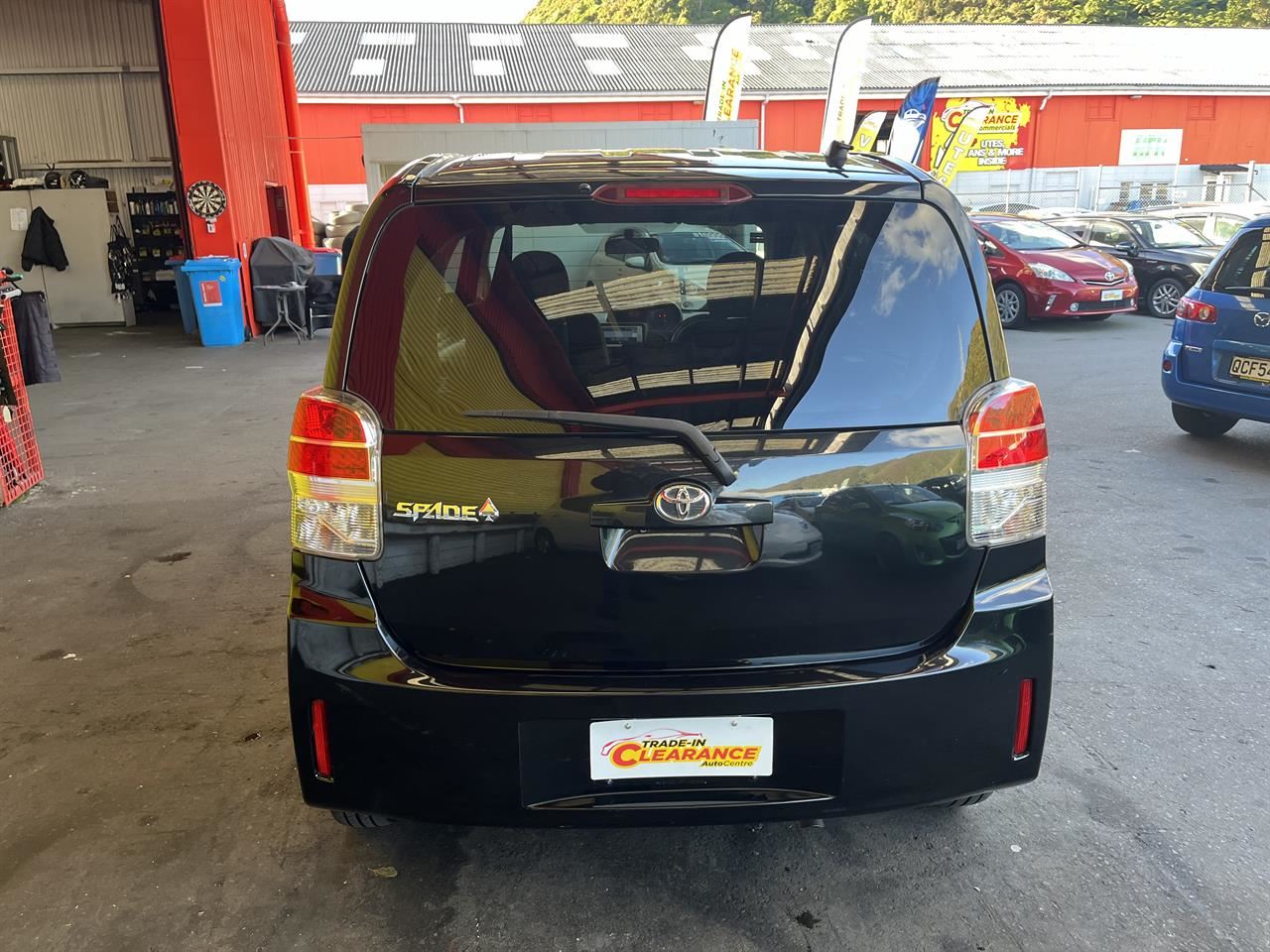 Vehicle image 5