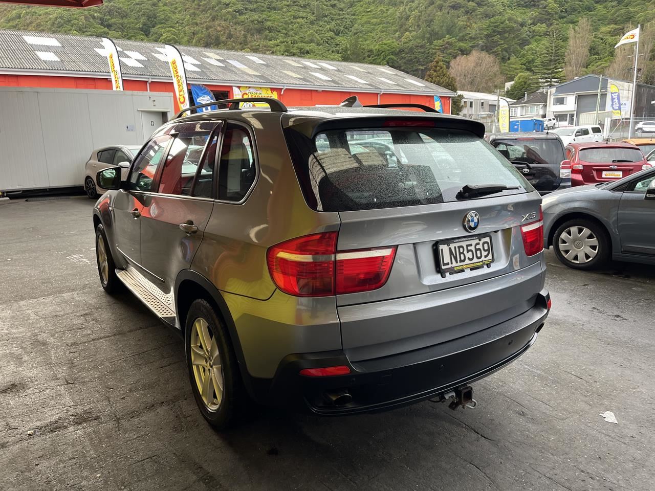 Vehicle image 4