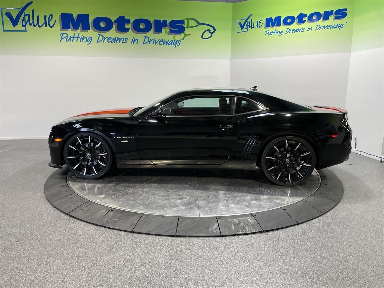 Vehicle image 5