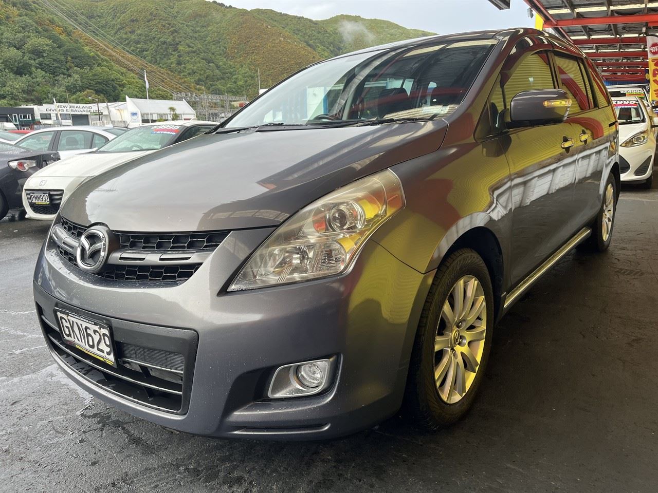 Vehicle image 3