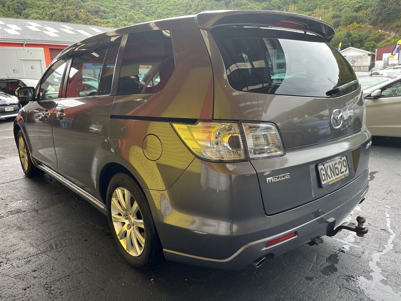 Vehicle image 4