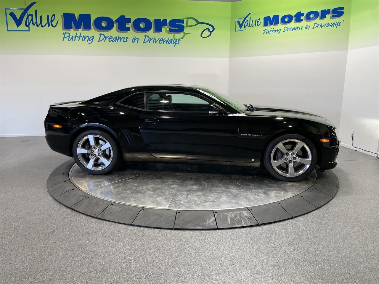 Vehicle image 3