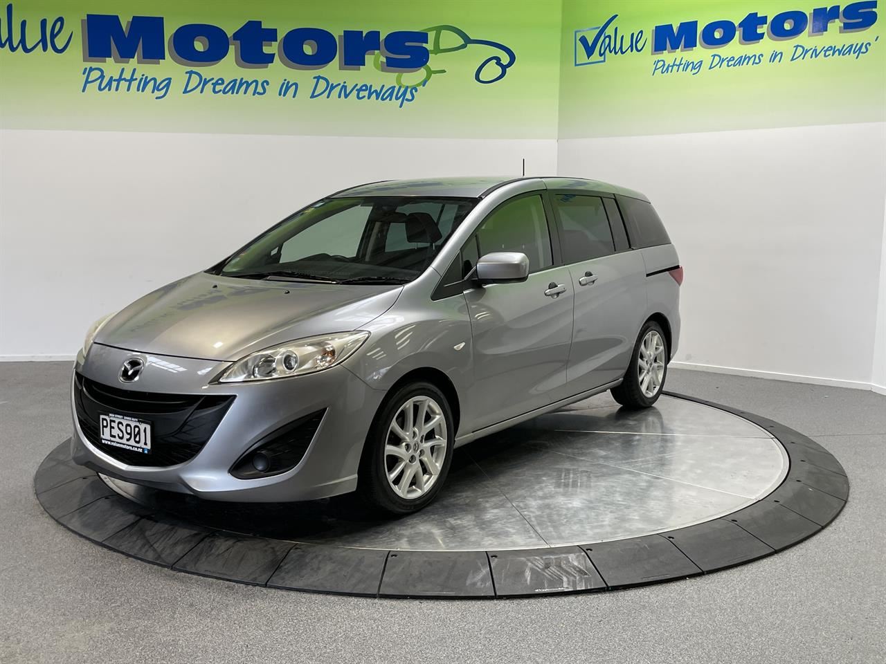 Vehicle image 4