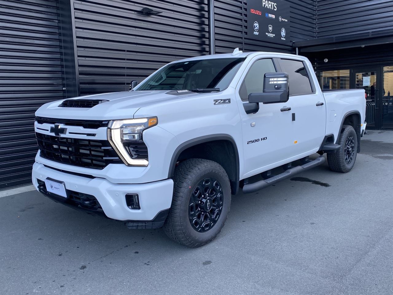 Vehicle image 3