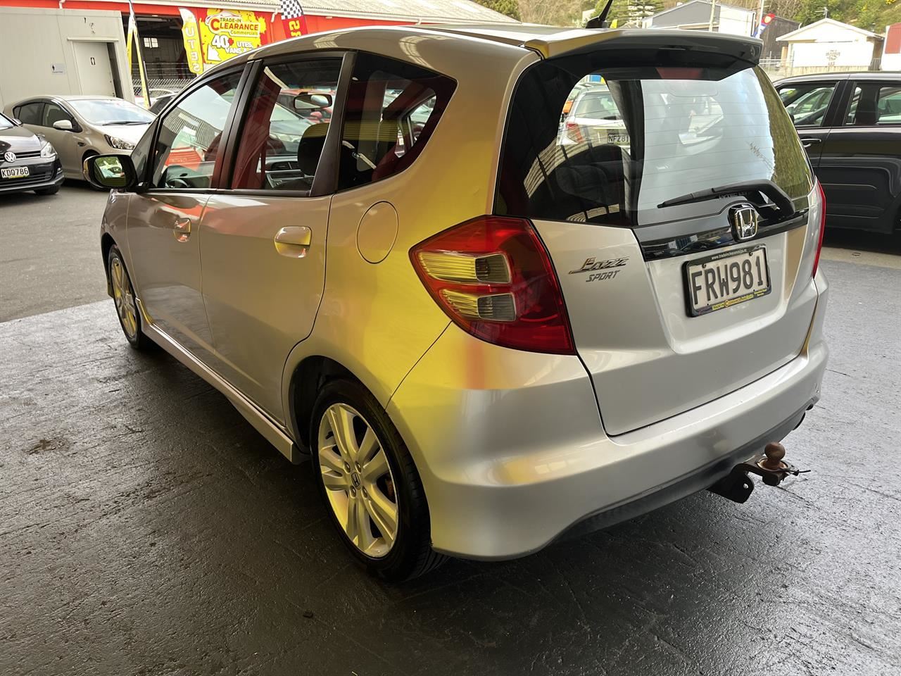 Vehicle image 4