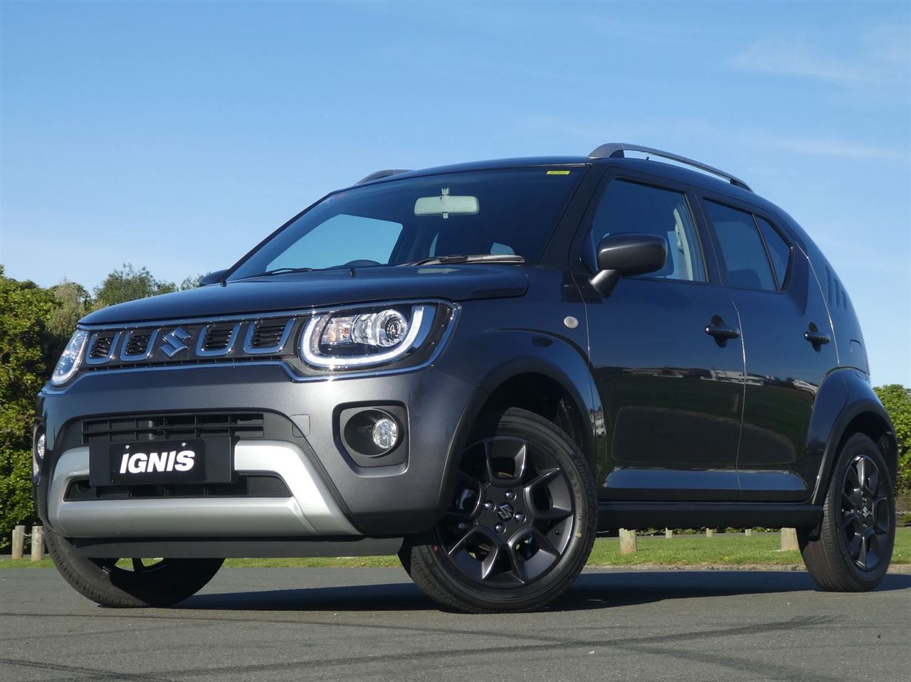 Vehicle image 4