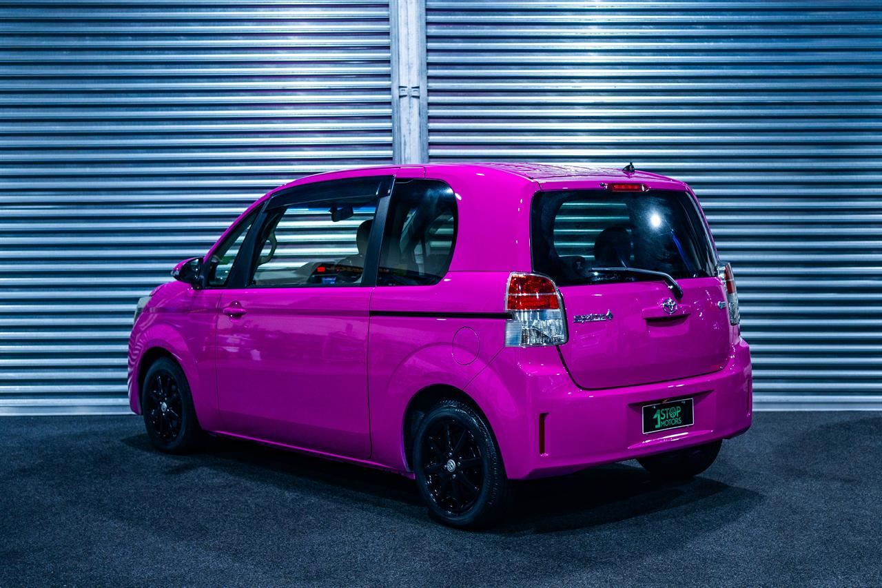 Vehicle image 5