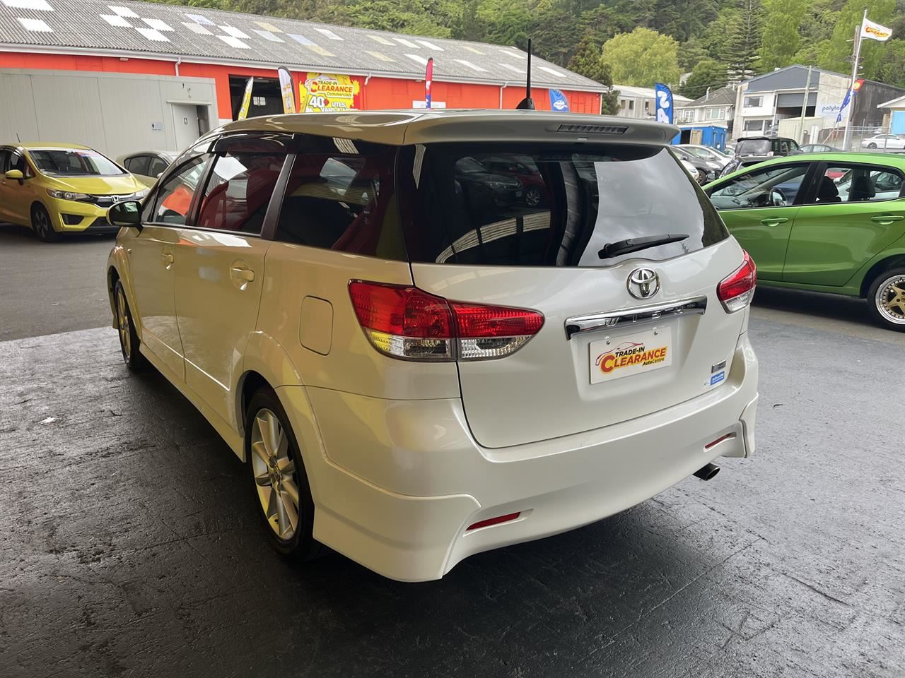 Vehicle image 4