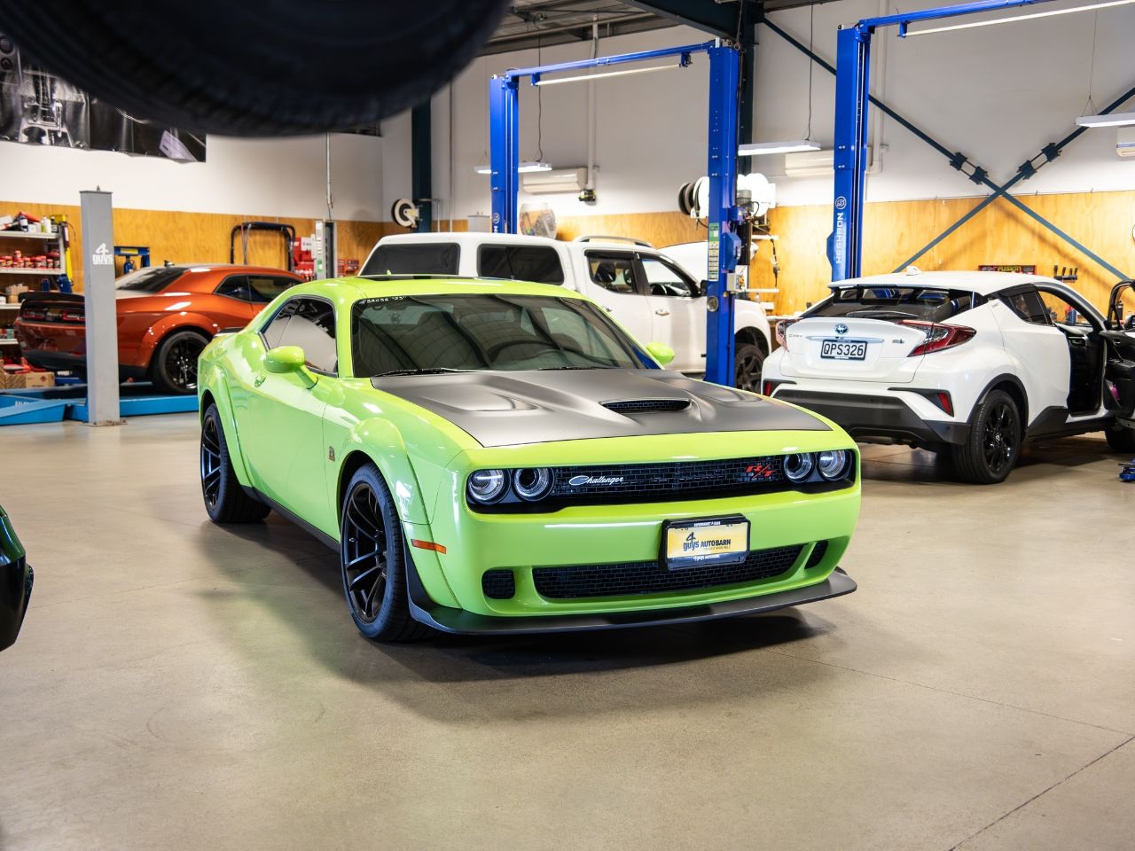 Vehicle image 4
