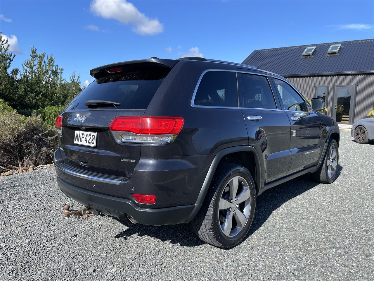 Vehicle image 3