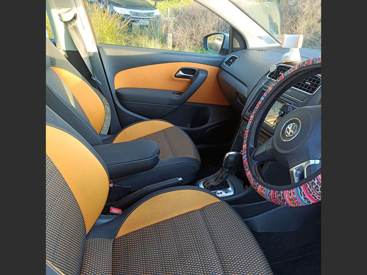 Vehicle image 5