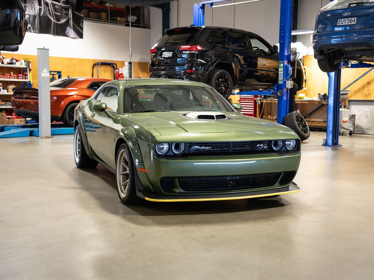 Vehicle image 3