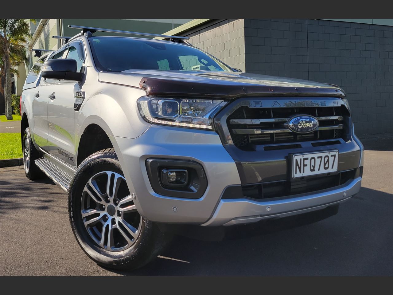 Vehicle image 4